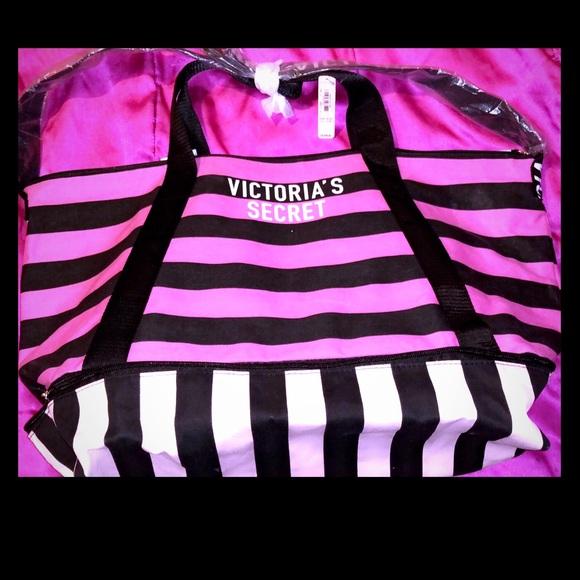 PINK Victoria's Secret Handbags - 👛 sale! brand new! Victoria secret overnight bag!